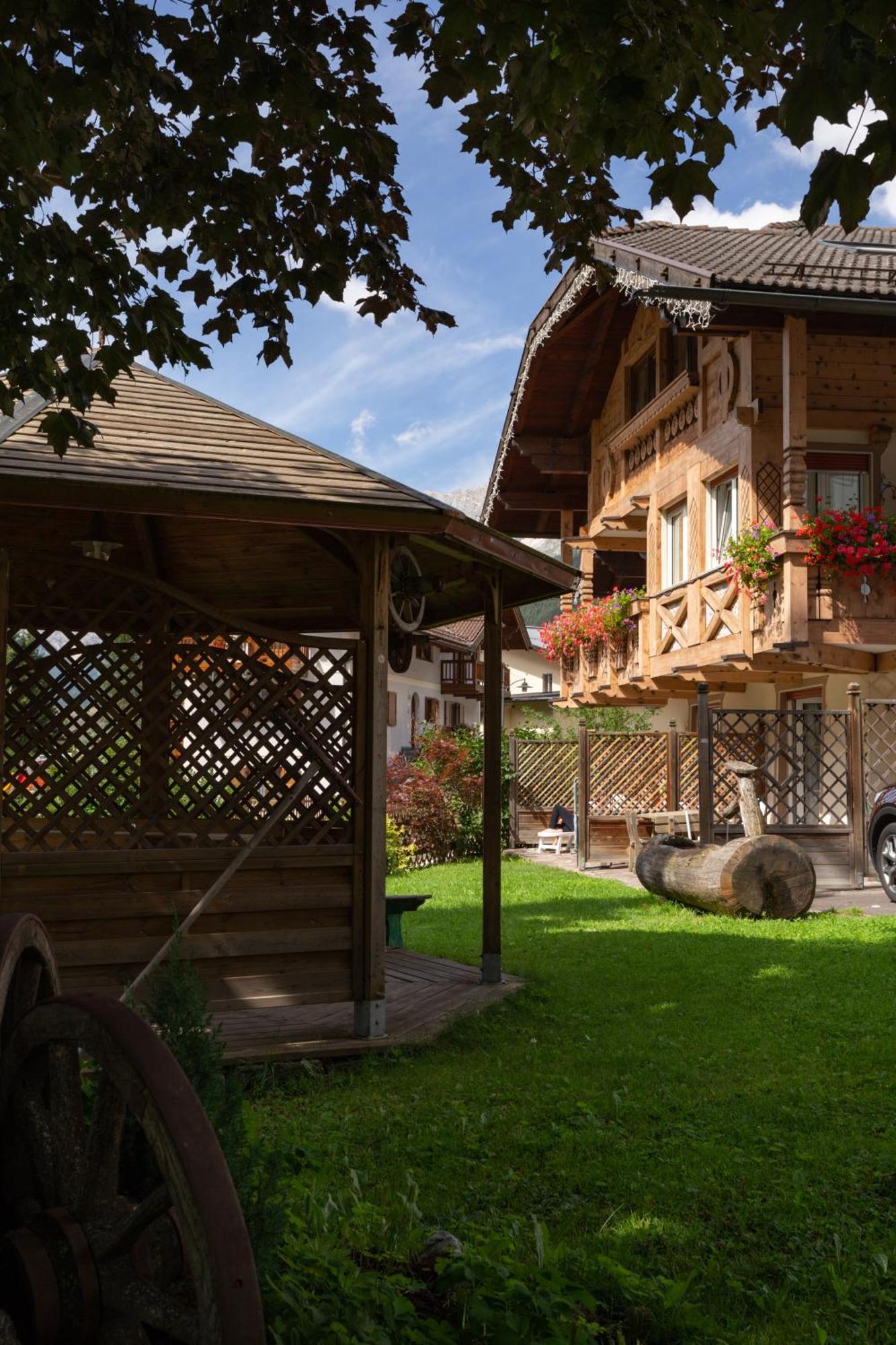Apartment Ladina Campitello di Fassa