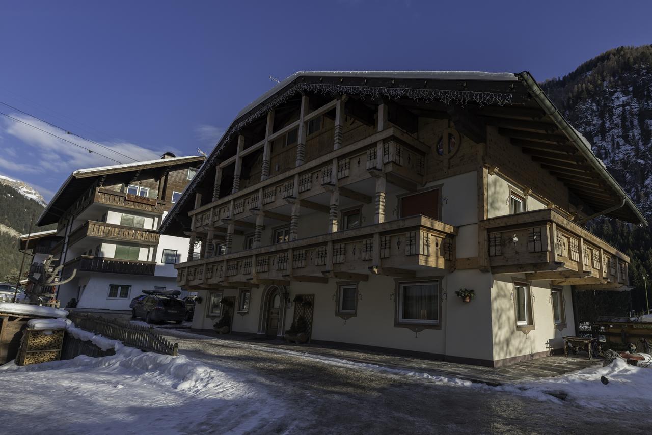 Apartment Ladina *